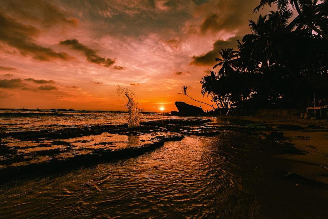 Blue Sky Beach Resort Unawatuna Zewnętrze zdjęcie